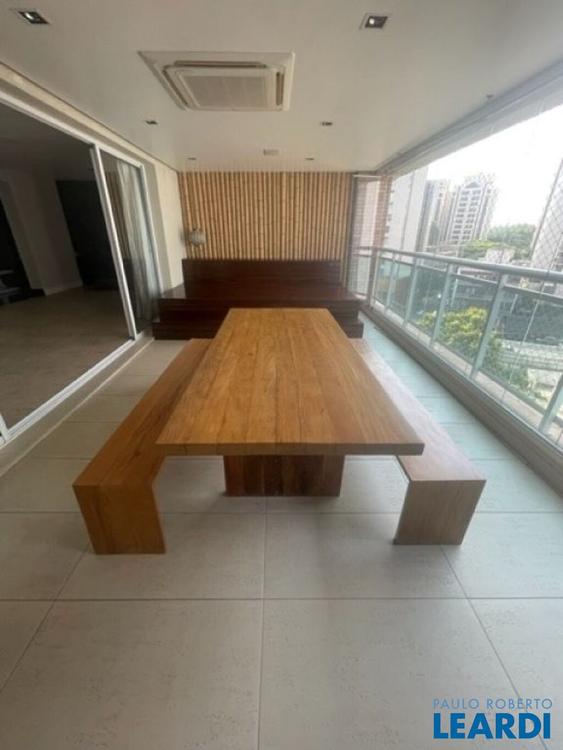 listing-img
