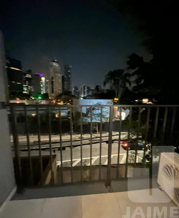 listing-img