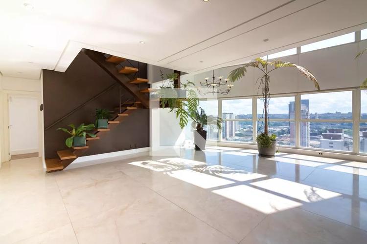 listing-img