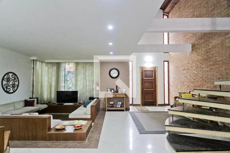 listing-img