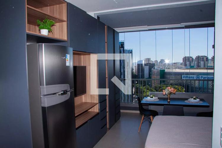 listing-img