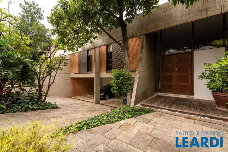 listing-img