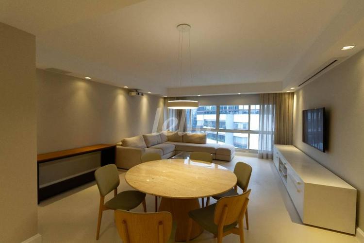 listing-img