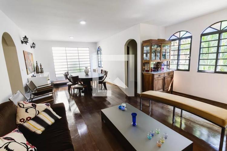 listing-img