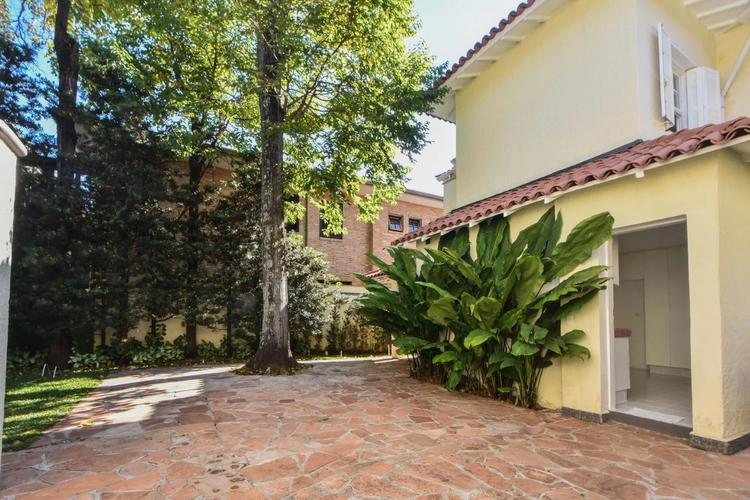 listing-img