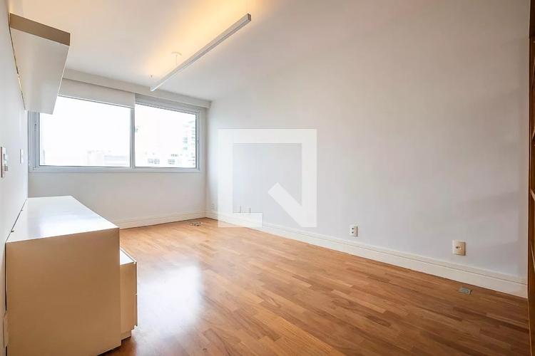 listing-img