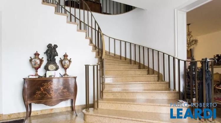 listing-img