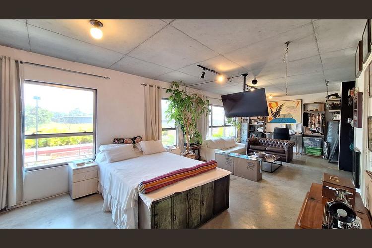 listing-img