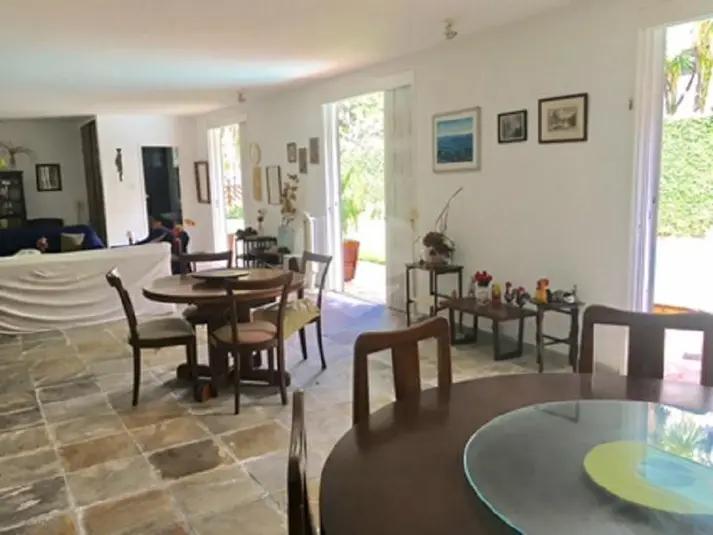 listing-img