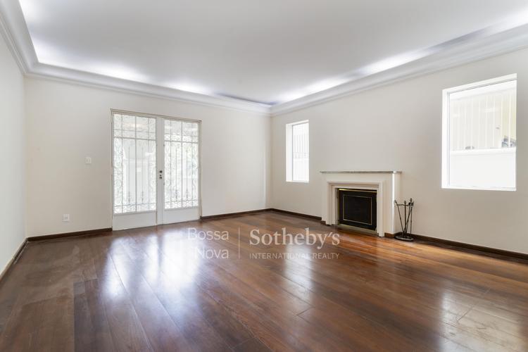 listing-img