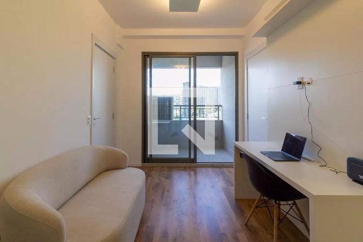 listing-img
