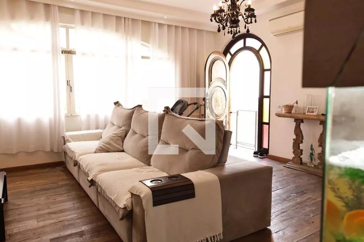 listing-img