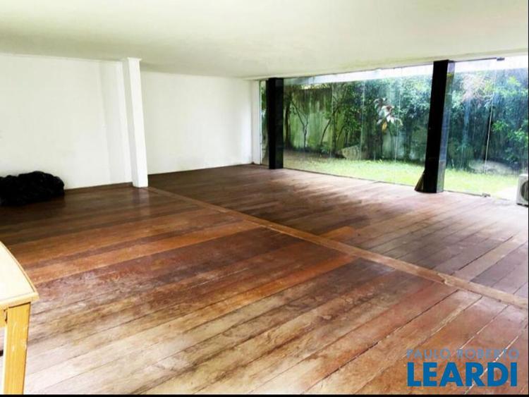listing-img