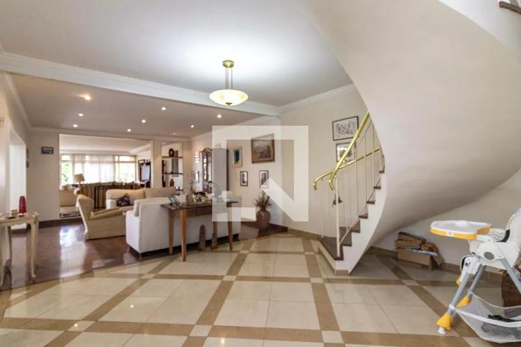 listing-img