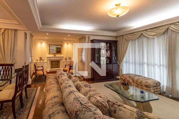 listing-img