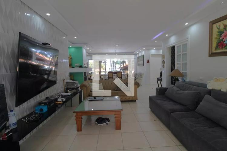 listing-img
