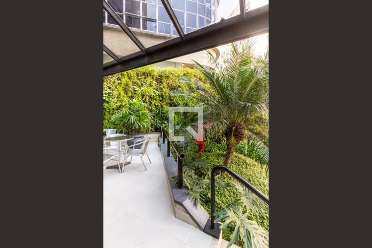 listing-img