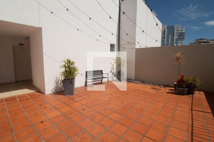 listing-img