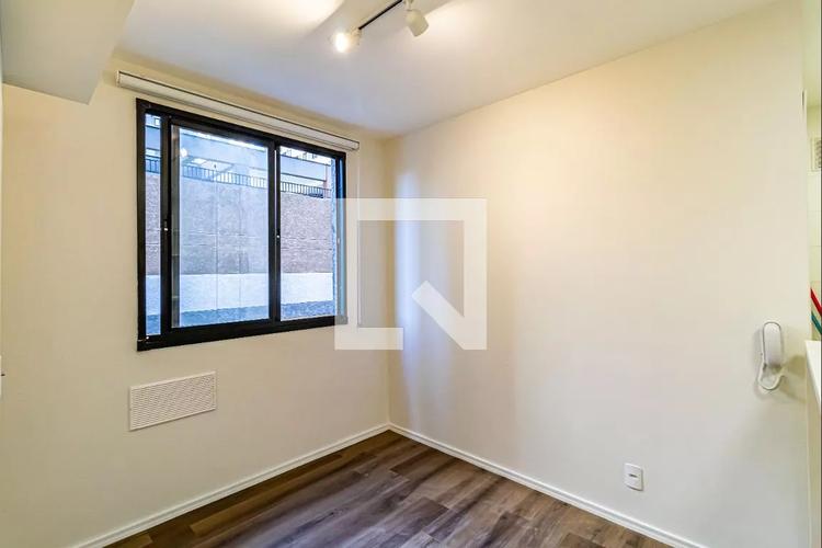 listing-img