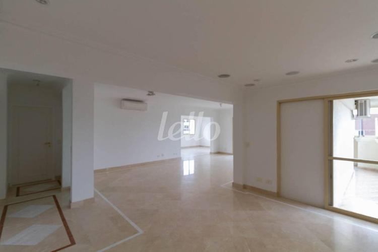 listing-img