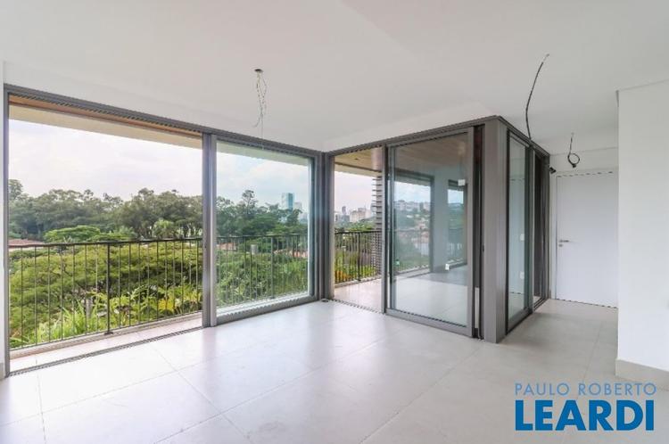 listing-img