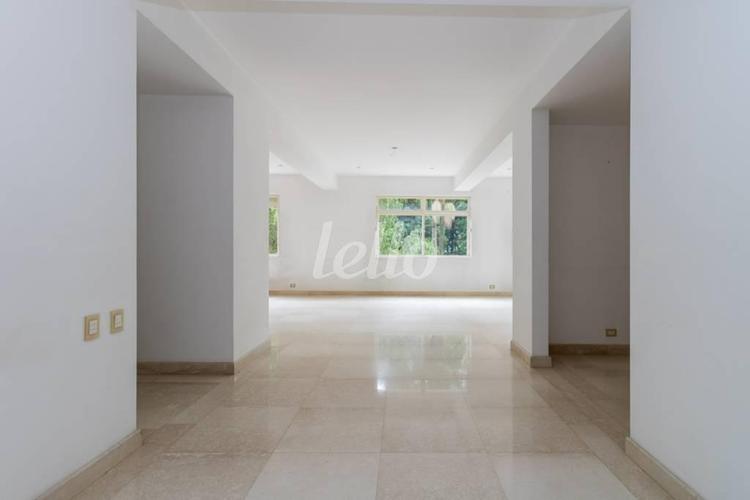 listing-img