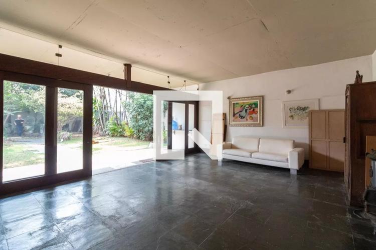 listing-img