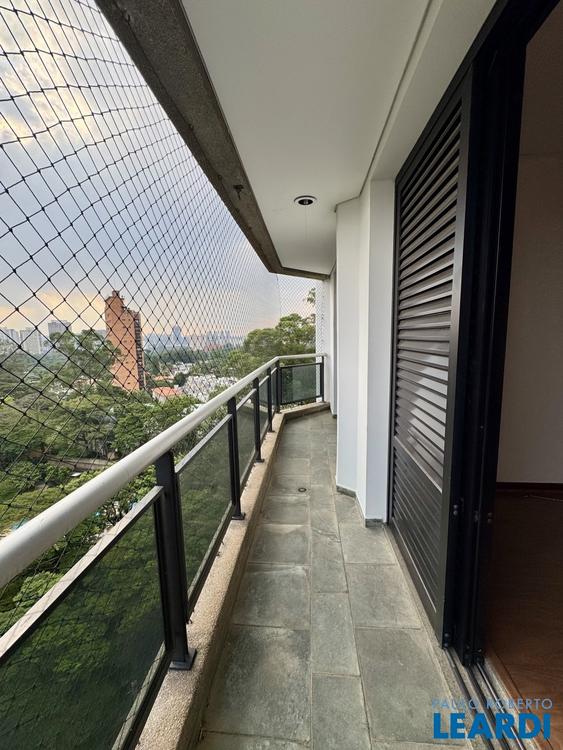 listing-img