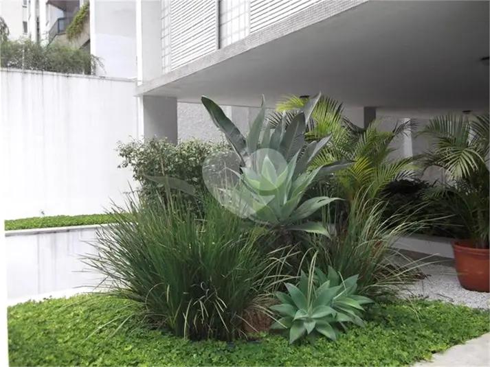 listing-img