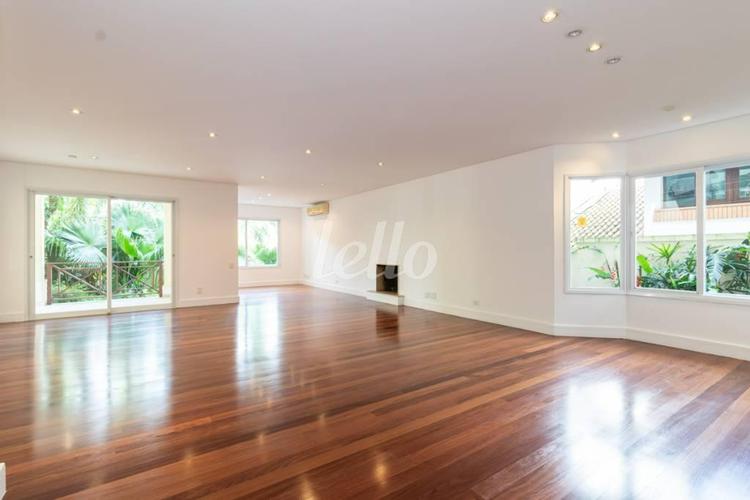 listing-img