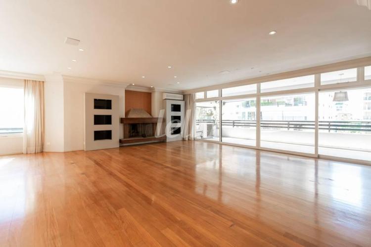 listing-img