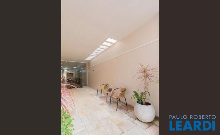 listing-img