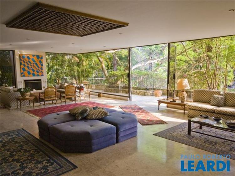 listing-img