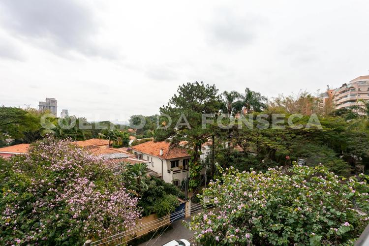 listing-img