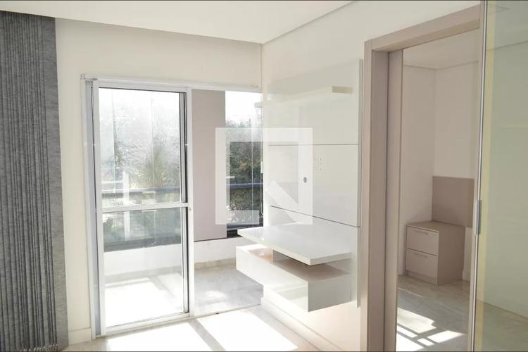 listing-img