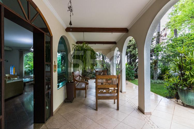 listing-img