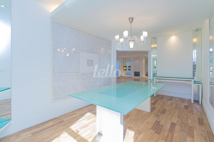 listing-img