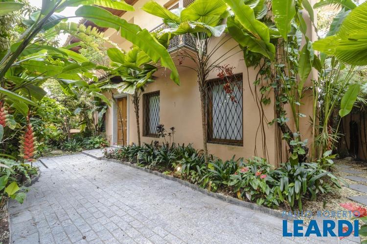 listing-img