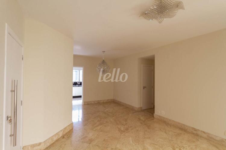 listing-img